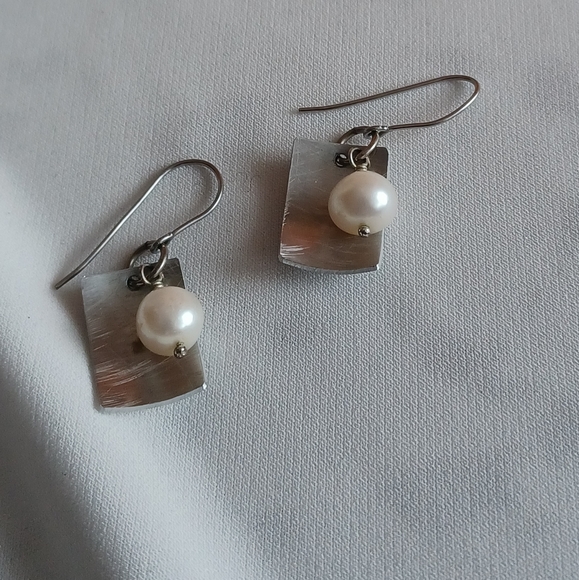 Geometric Earrings with Dangling Pearl - Picture 14 of 14